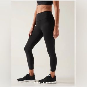 Athleta Elation Train 7/8 Tight, green, size M tall